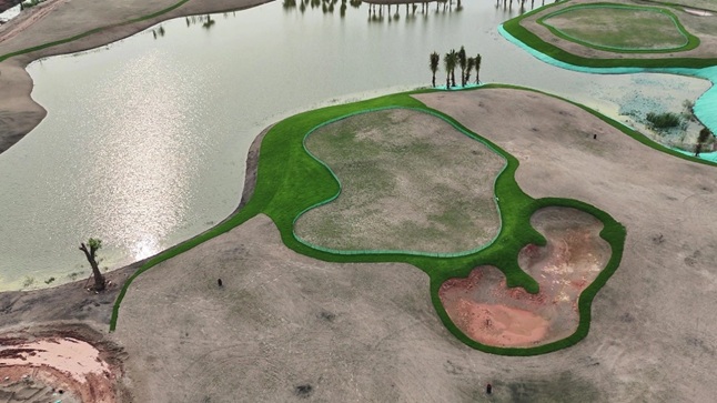 Laos’ Lake Resort Set for Launch